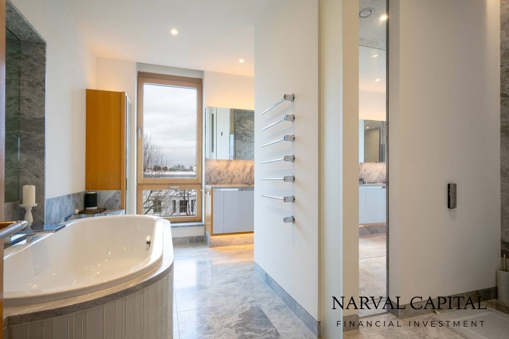 Prestigious apartment for sale in London, United Kingdom Prestigious apartment for sale in London, United Kingdom2